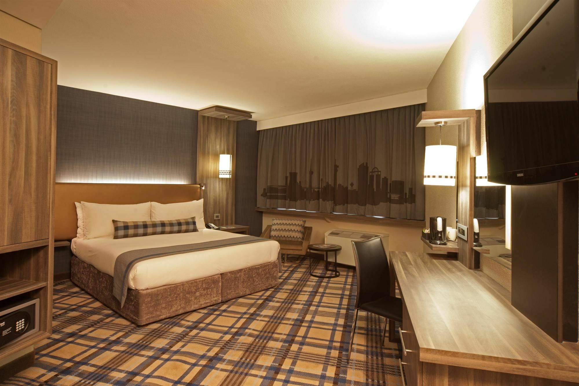 Garden Court Milpark, Йоханесбург Екстериор снимка