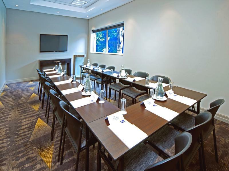 Garden Court Milpark, Йоханесбург Екстериор снимка
